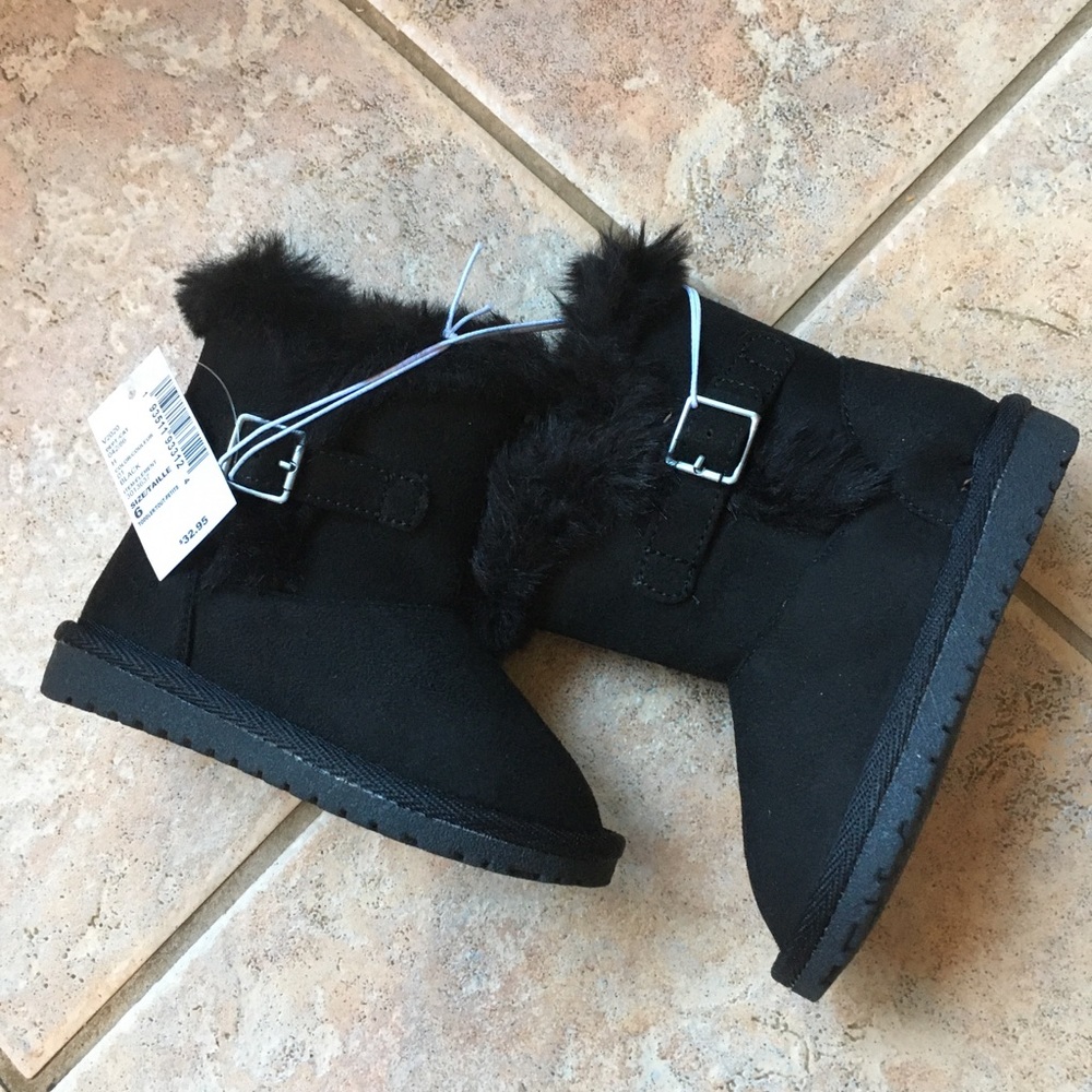 NWT Children’s place toddler girl size 6 winter boots